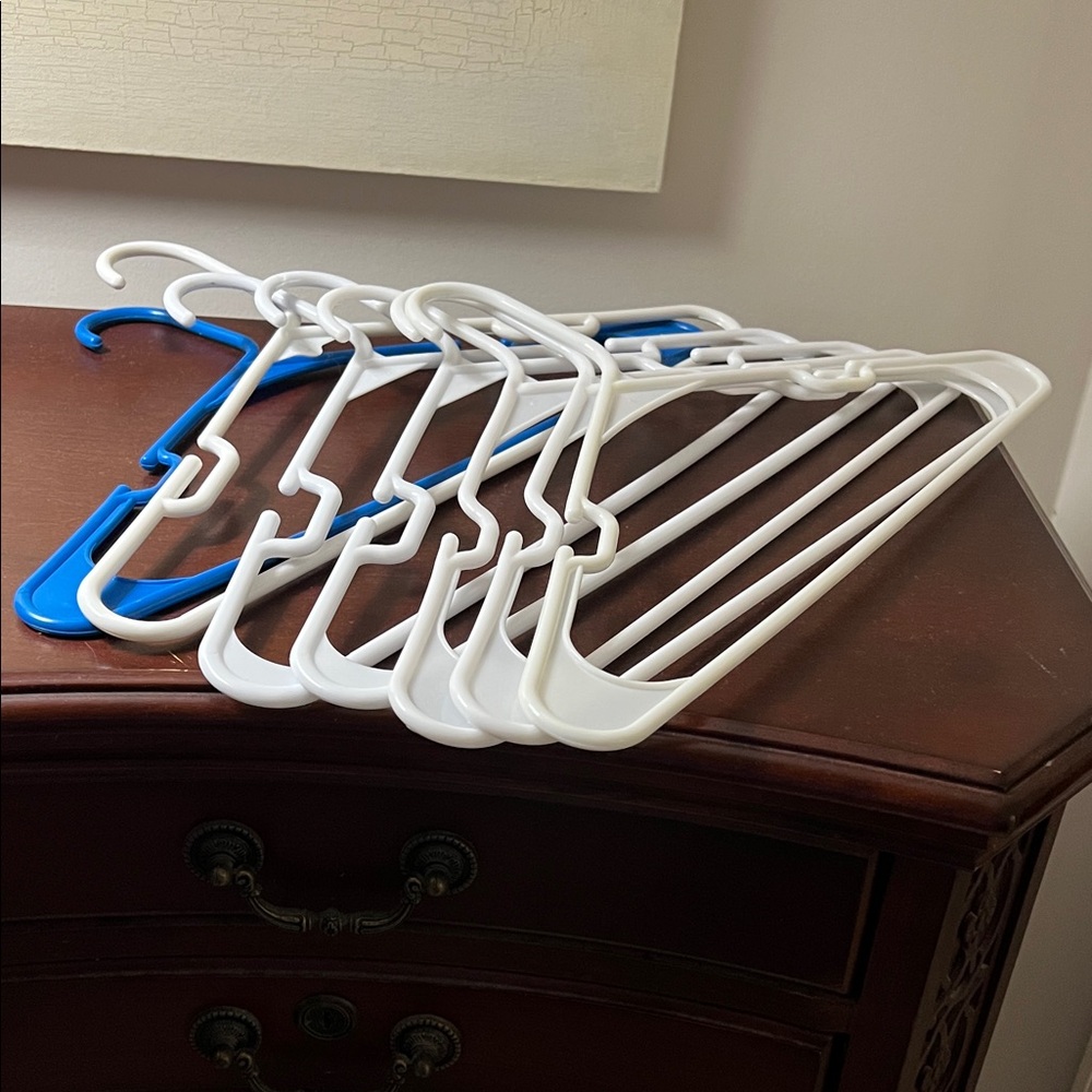Indented Clothes Hangers (set of 7)